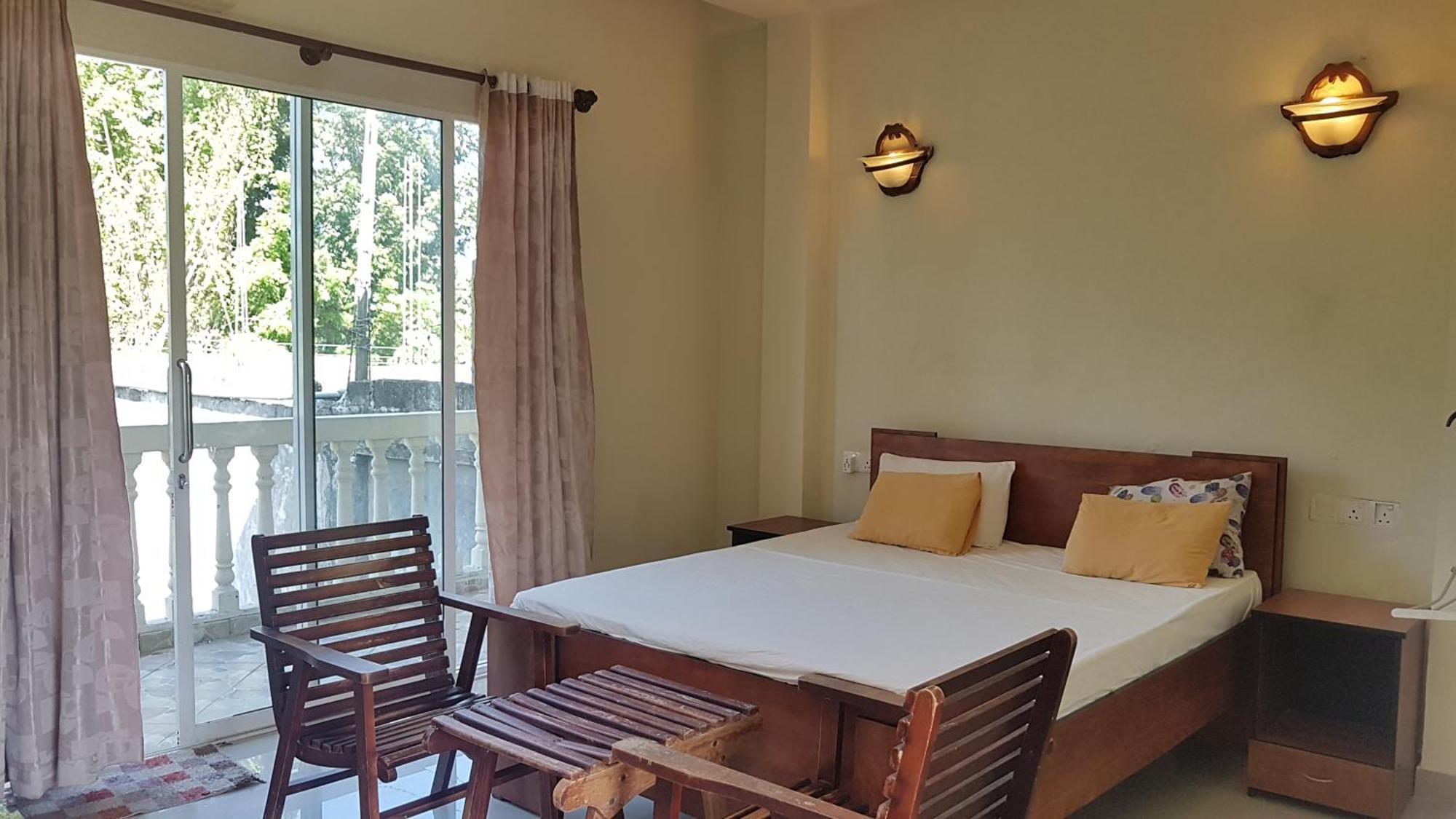 Pinki Nest Hotel Mirissa Luaran gambar